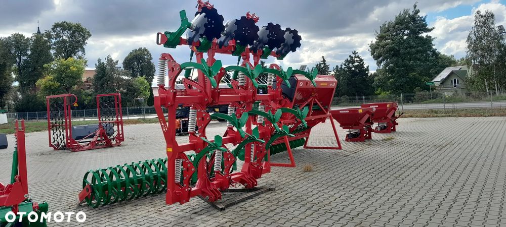 Agro-Masz Agregat bezorkowy Runner 3 m wał daszkowy - 1