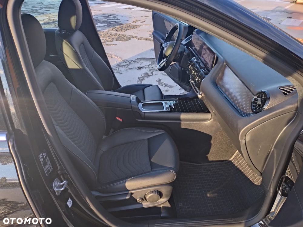 Mercedes-Benz Klasa B 180 d 8G-DCT Entry - 9