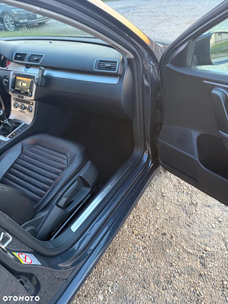 Volkswagen Passat 2.0 TDI BlueMotion Technology Highline - 15