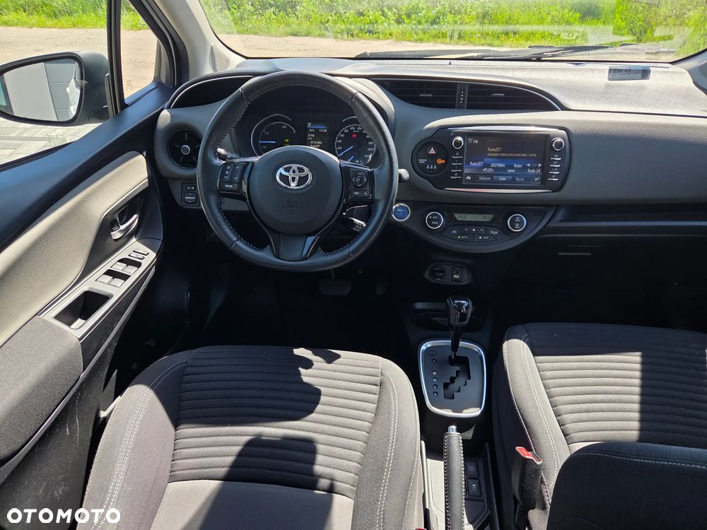 Toyota Yaris - 12