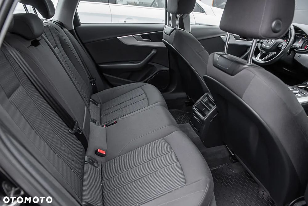 Audi A4 Limousine 2.0 TDI Design S tronic - 19