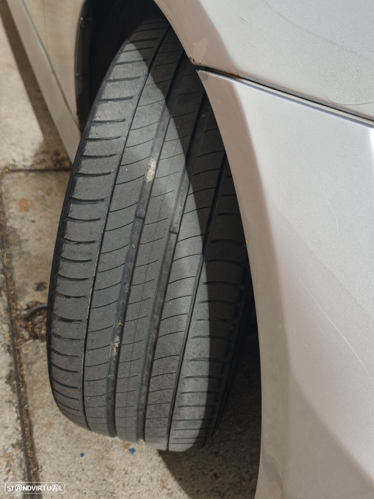 BMW 320 d Auto - 4