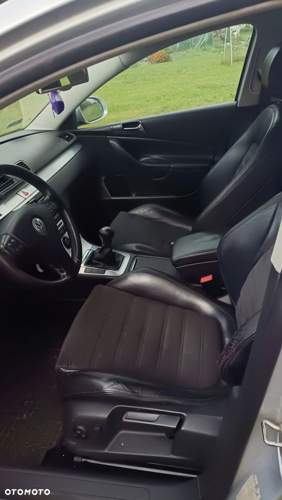 Volkswagen Passat - 9