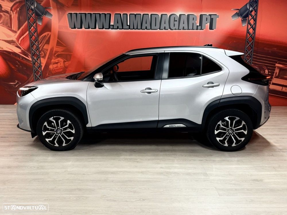 Toyota Yaris Cross 1.5 HDF Premier Edition - 3