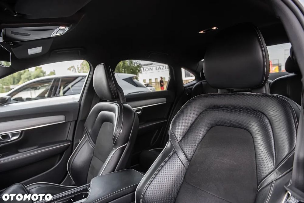 Volvo S90 D4 R-Design - 17