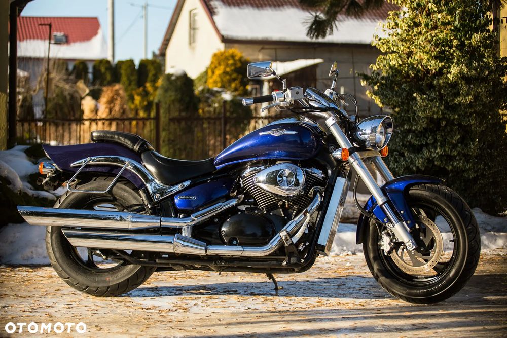 Suzuki Intruder - 2