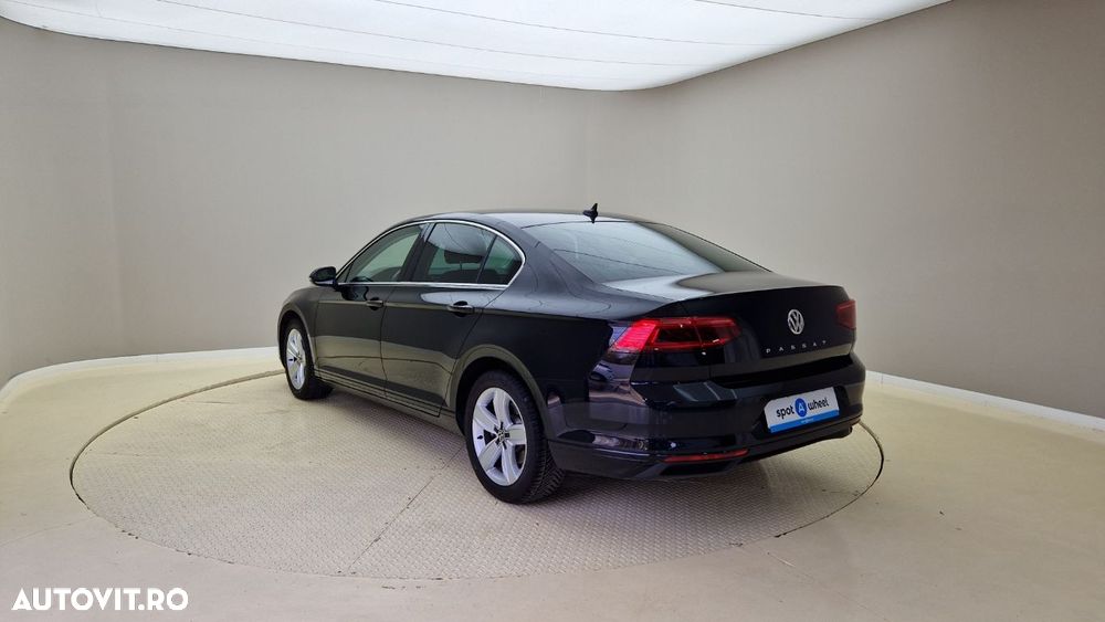 Volkswagen Passat 2.0 TDI DSG Comfortline - 9