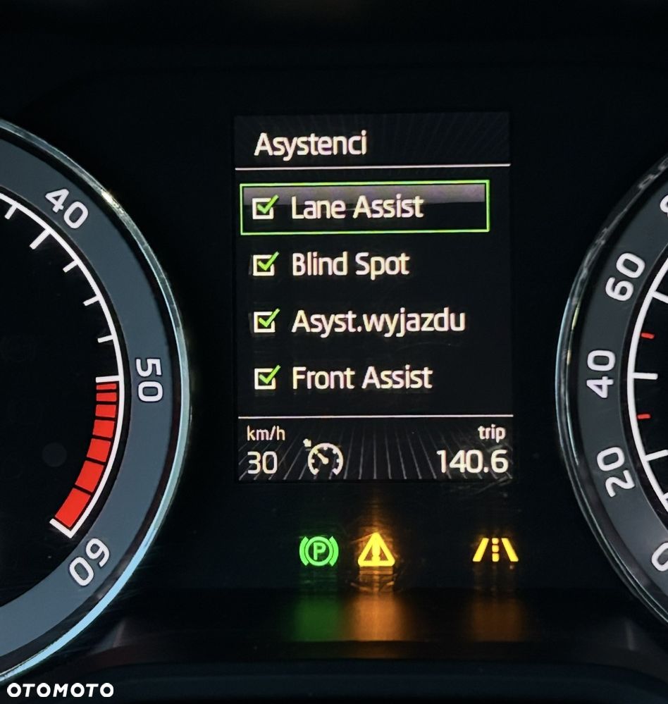 Skoda Superb 2.0 TDI L&K DSG - 31