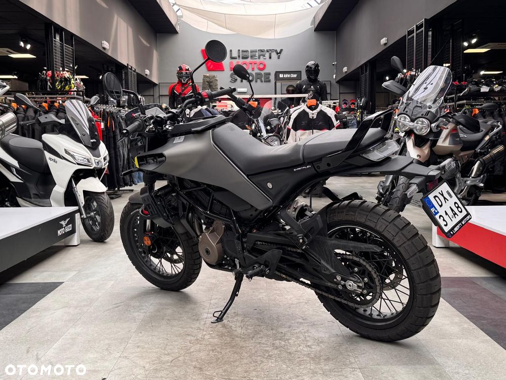 Husqvarna Svartpilen - 4