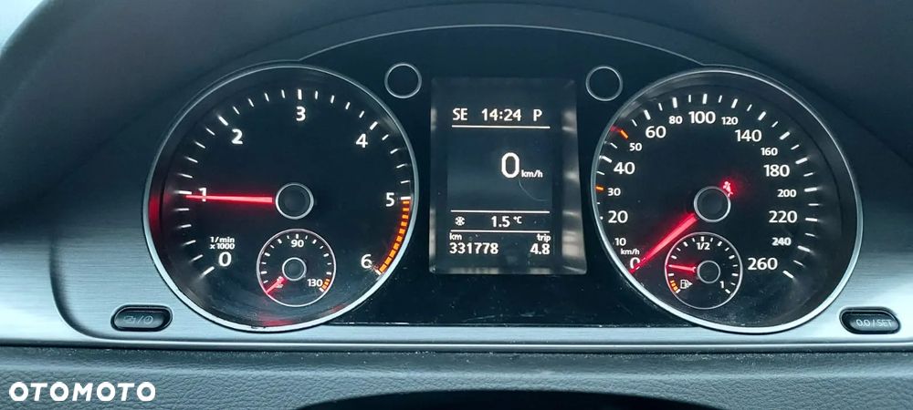 Volkswagen Passat 2.0 TDI Comfortline DSG - 6