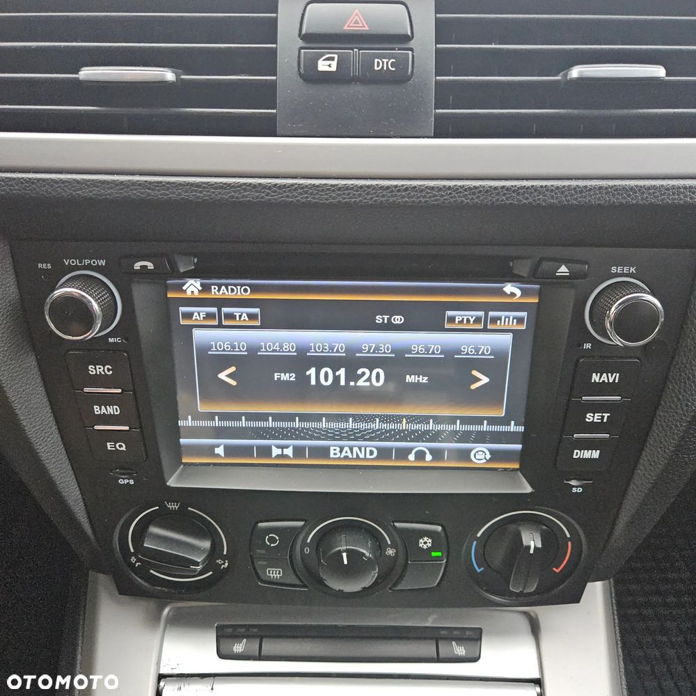 BMW Seria 3 318i Touring - 27