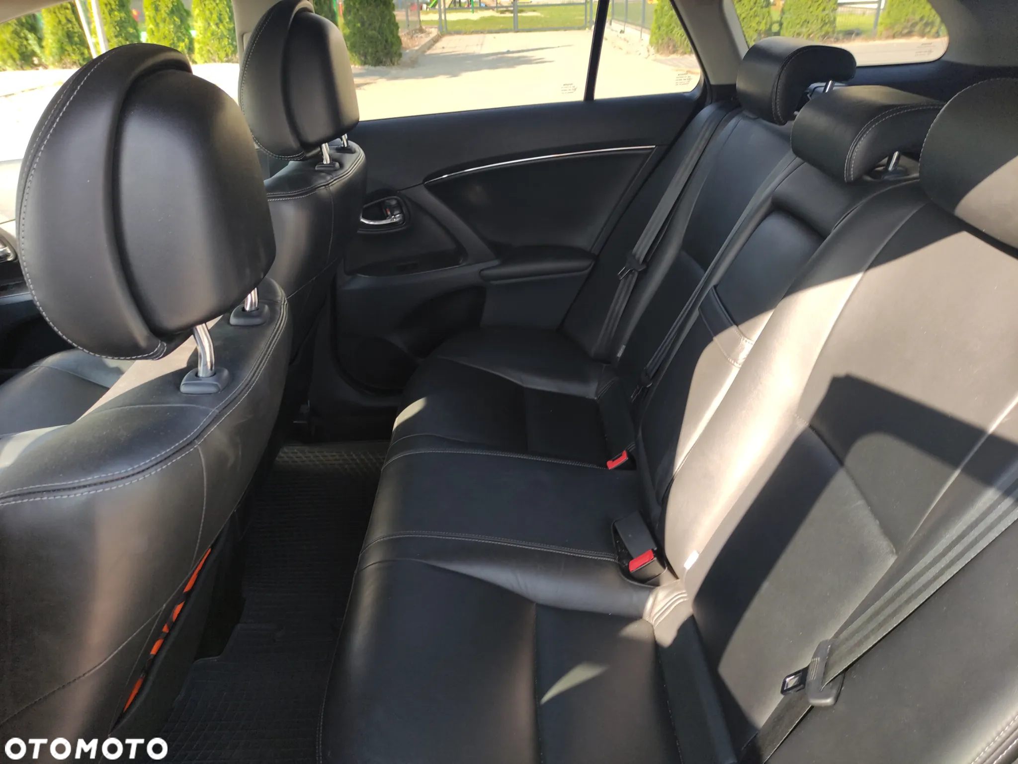 Toyota Avensis 2.0 Prestige EU5 MS - 11