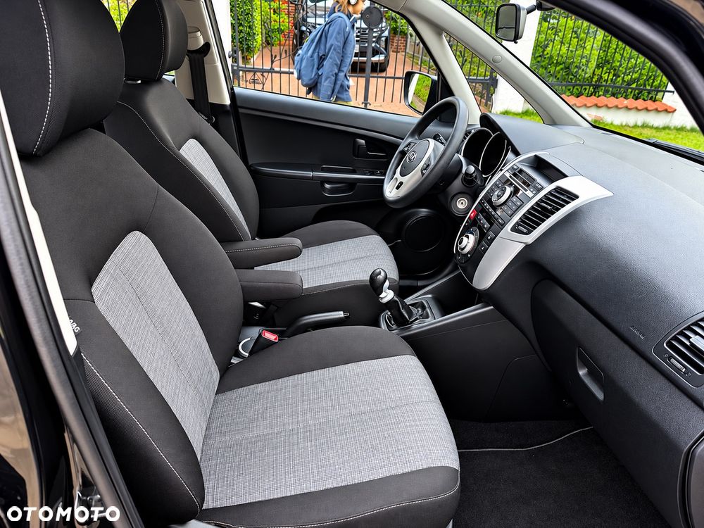 Kia Venga - 16