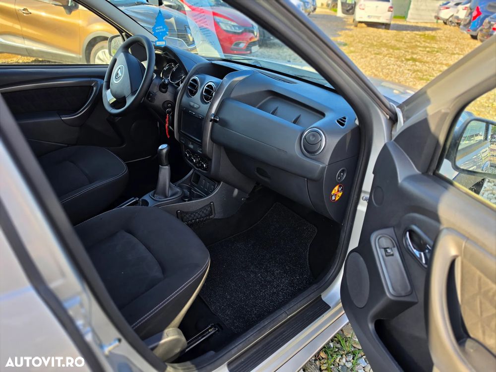 Dacia Duster 1.6 4x2 Laureate - 9