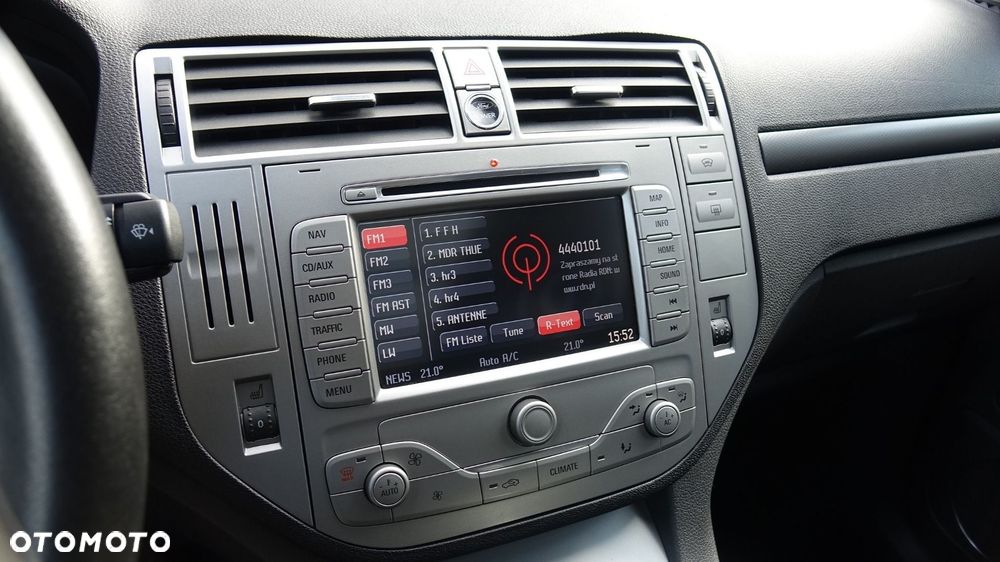 Ford Kuga - 36
