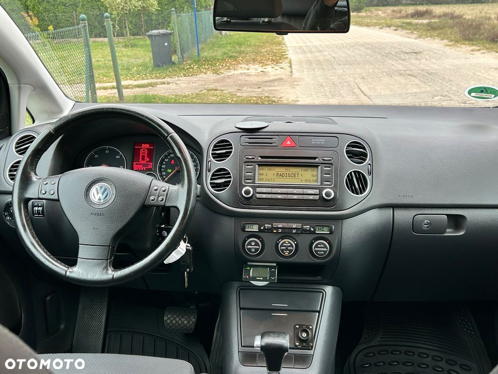 Volkswagen Golf Plus 1.9 TDI Comfortline DSG - 23