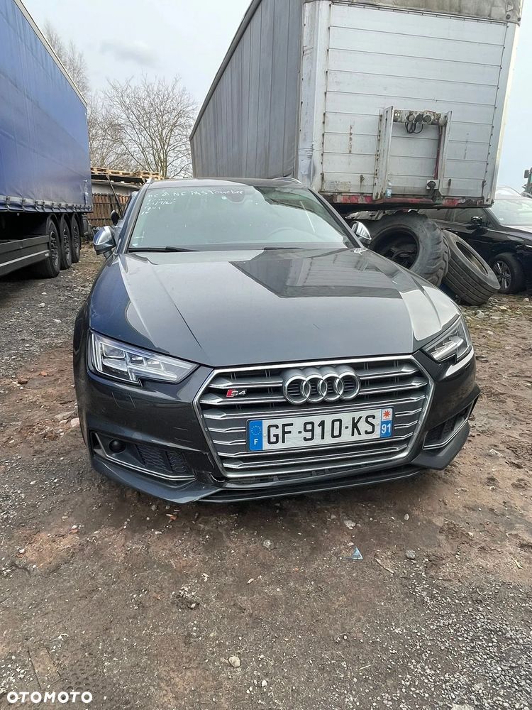 Audi S4 Avant 3.0 TFSI quattro tiptronic - 1