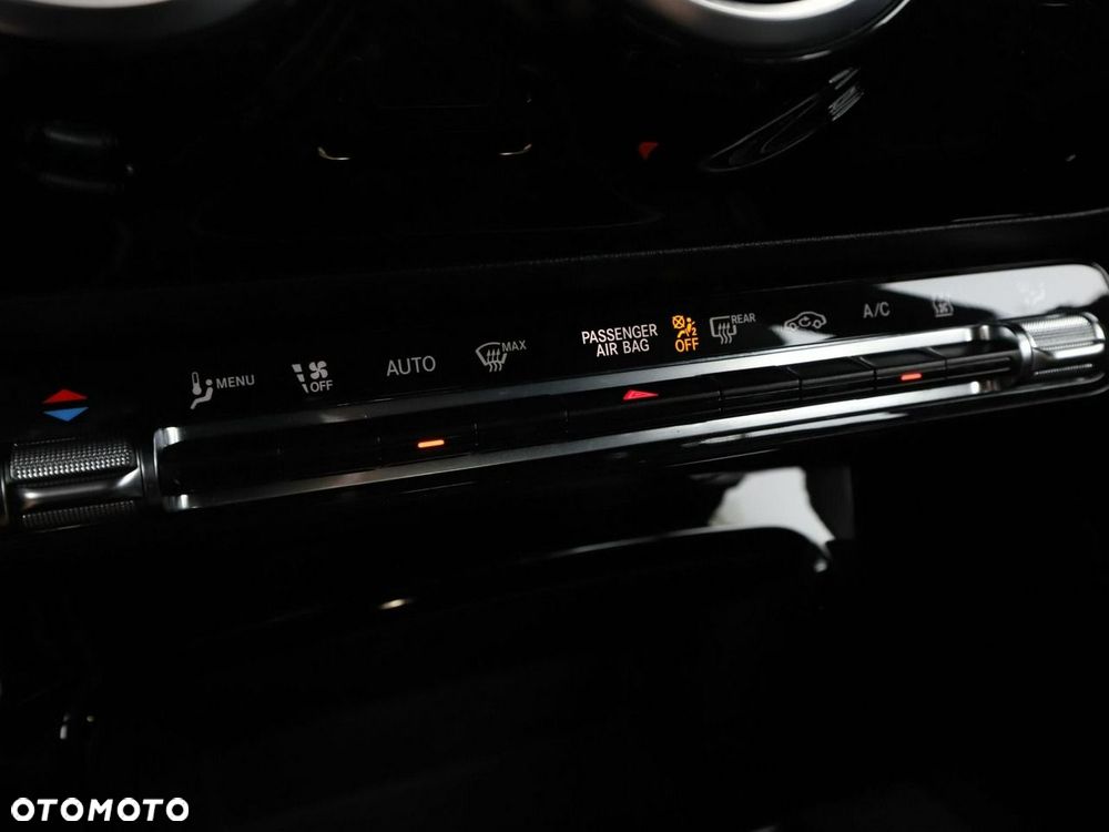 Mercedes-Benz CLA 250 e 8G-DCT Progressive - 31