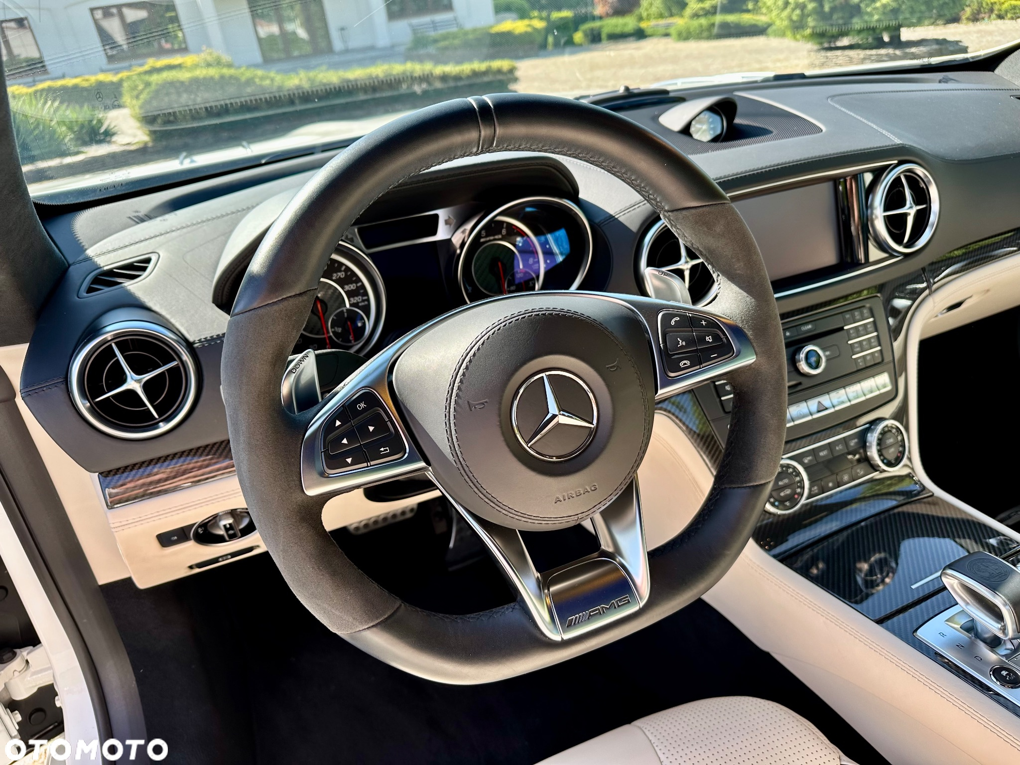 Mercedes-Benz SL - 12