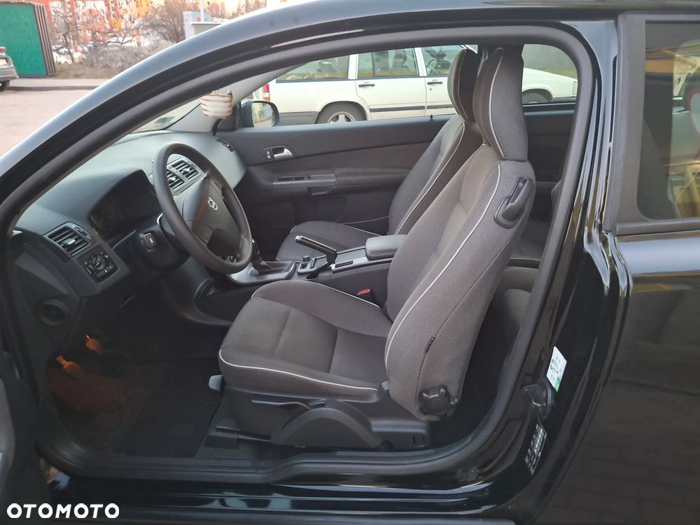 Volvo C30 D2 DRIVe Kinetic - 33