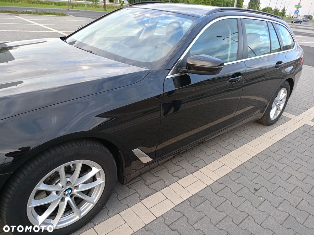 BMW Seria 5 520d - 27