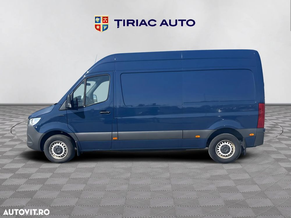 Mercedes-Benz Sprinter - 2