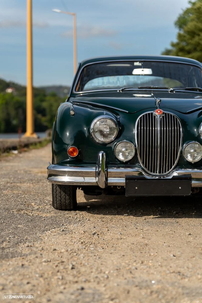 Jaguar MK II - 23