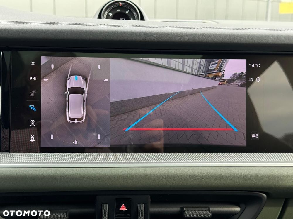 Porsche Cayenne - 30