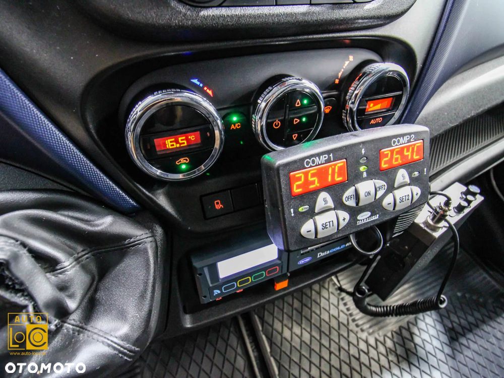 Iveco DAILY CHŁODNIA + MROŹNIA + AGREGAT x 2 + AUTOMAT - 14
