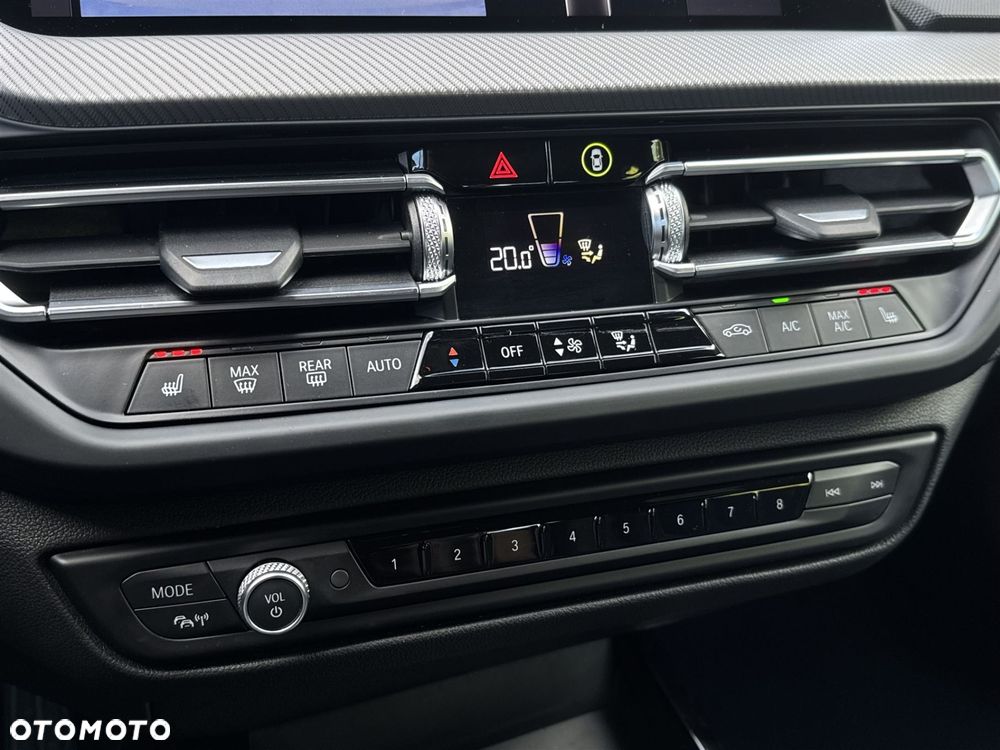 BMW Seria 2 220i - 14