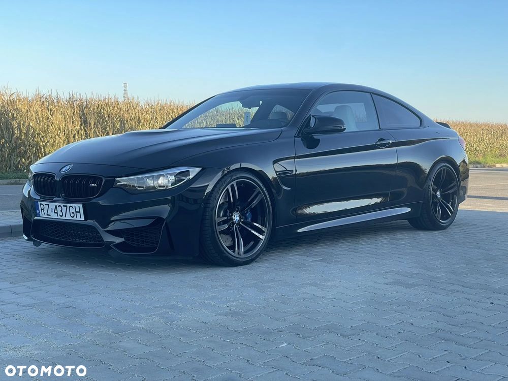 BMW M4 Coupe DKG - 26