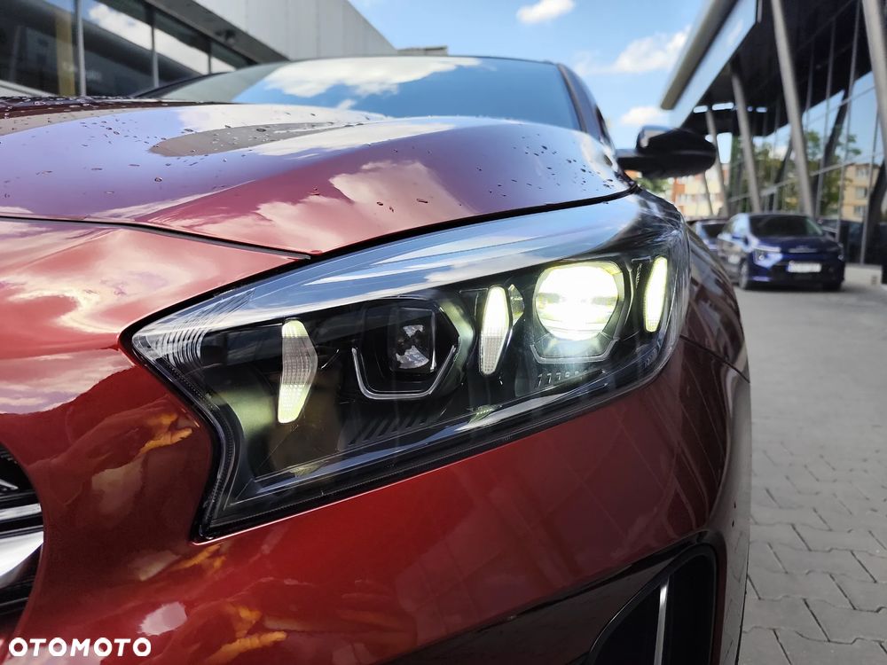 Kia XCeed 1.6 T-GDI Tribute DCT - 4