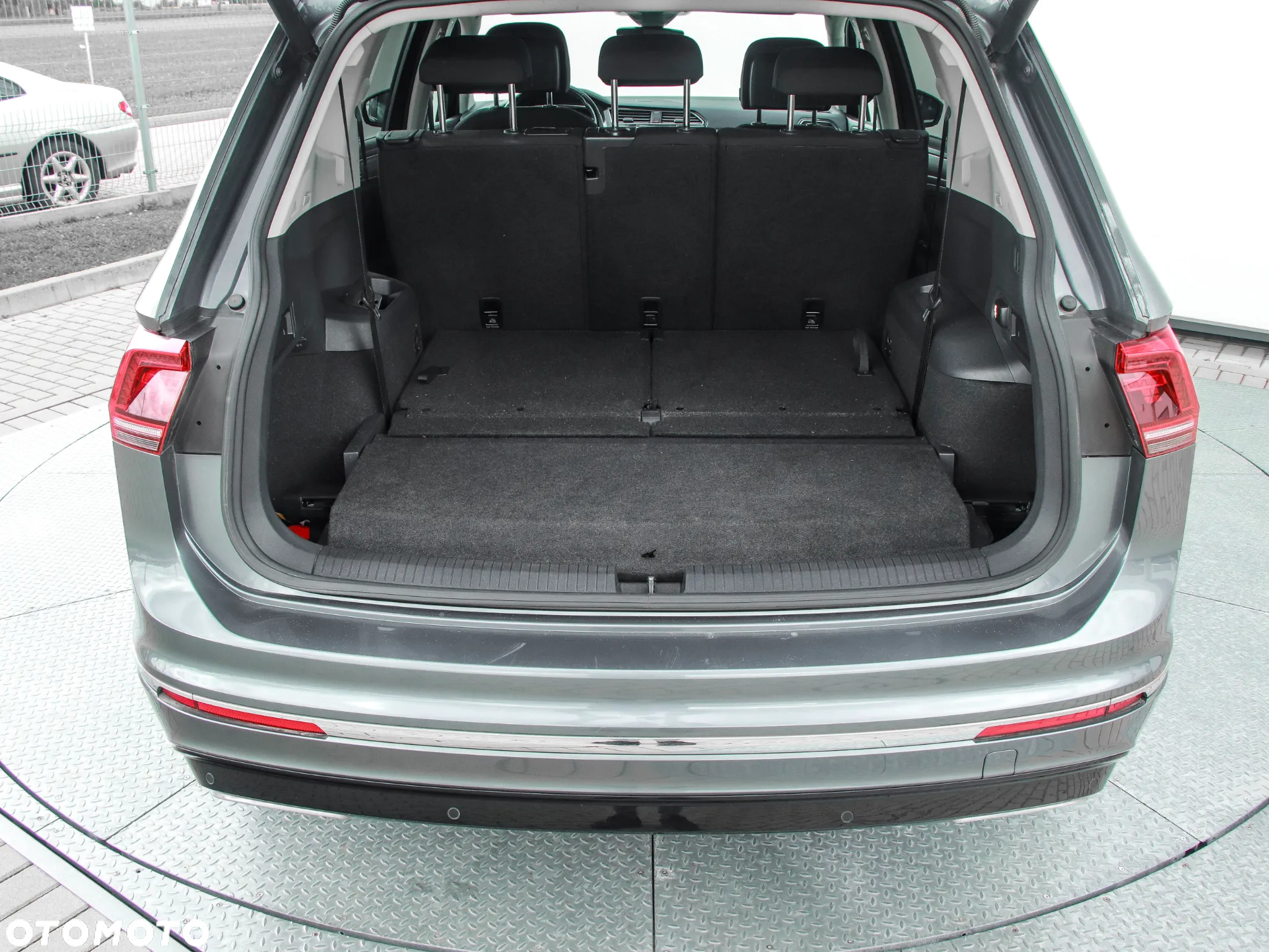 Volkswagen Tiguan 2.0 TDI BMT SCR Comfortline DSG - 9