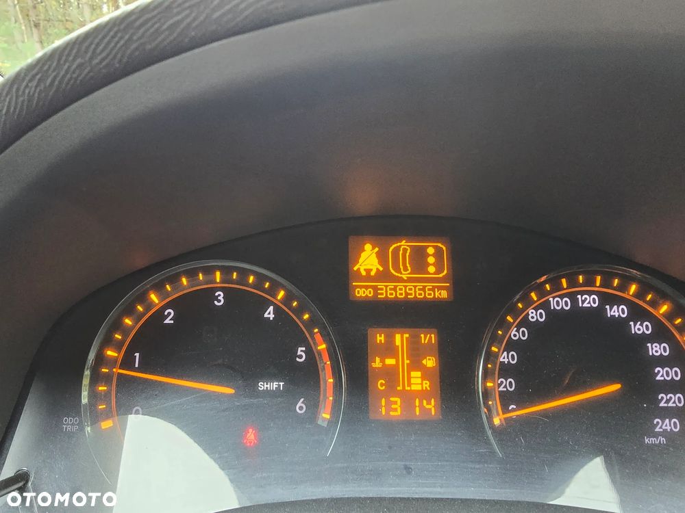 Toyota Avensis 2.0 D-4D - 13