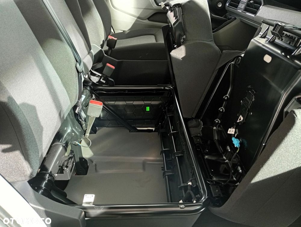 Volkswagen Crafter - 11