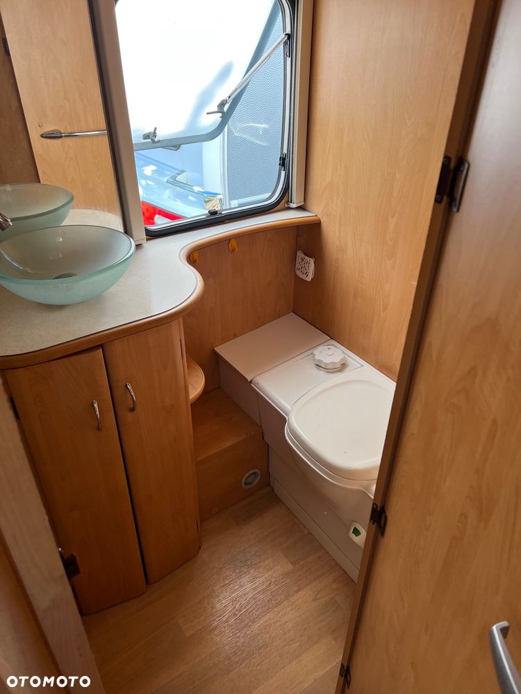 Caravelair Prestige LUX IV 610 2008r.  i inne / Dethleffs Emotion Silver 700 VIP i / Hobby Premium 610 2013 i / Fendt Diamant 590 2012 i /Tabbert Vivaldi 450 i/ LMC Kondor VIP 650 - 5