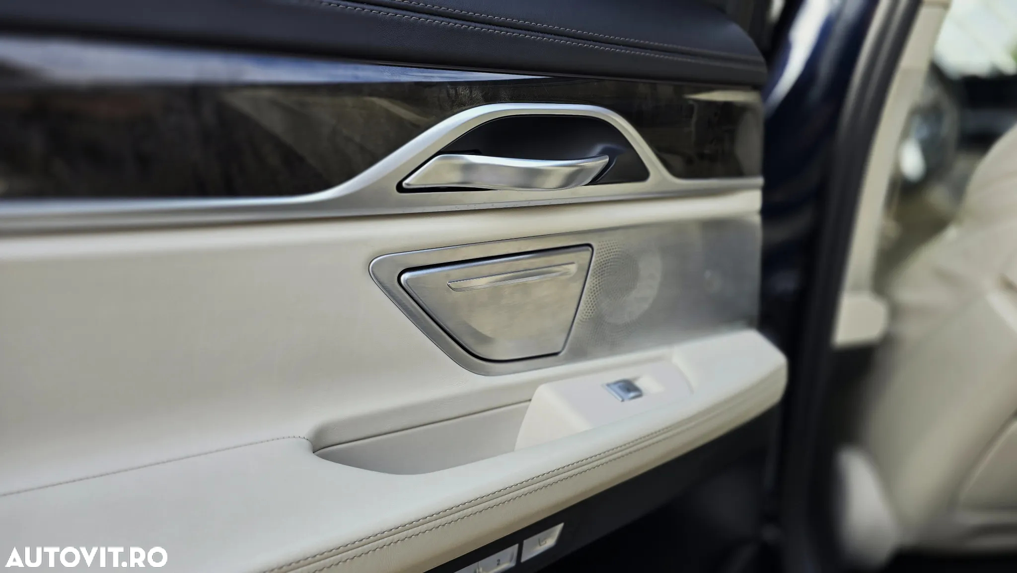 BMW Seria 7 740d xDrive - 22