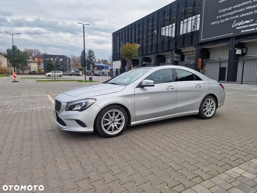 Mercedes-Benz CLA 250 4-Matic AMG Line - 18