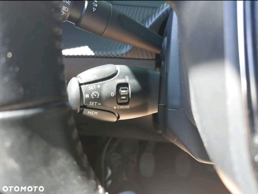 Peugeot 2008 - 13