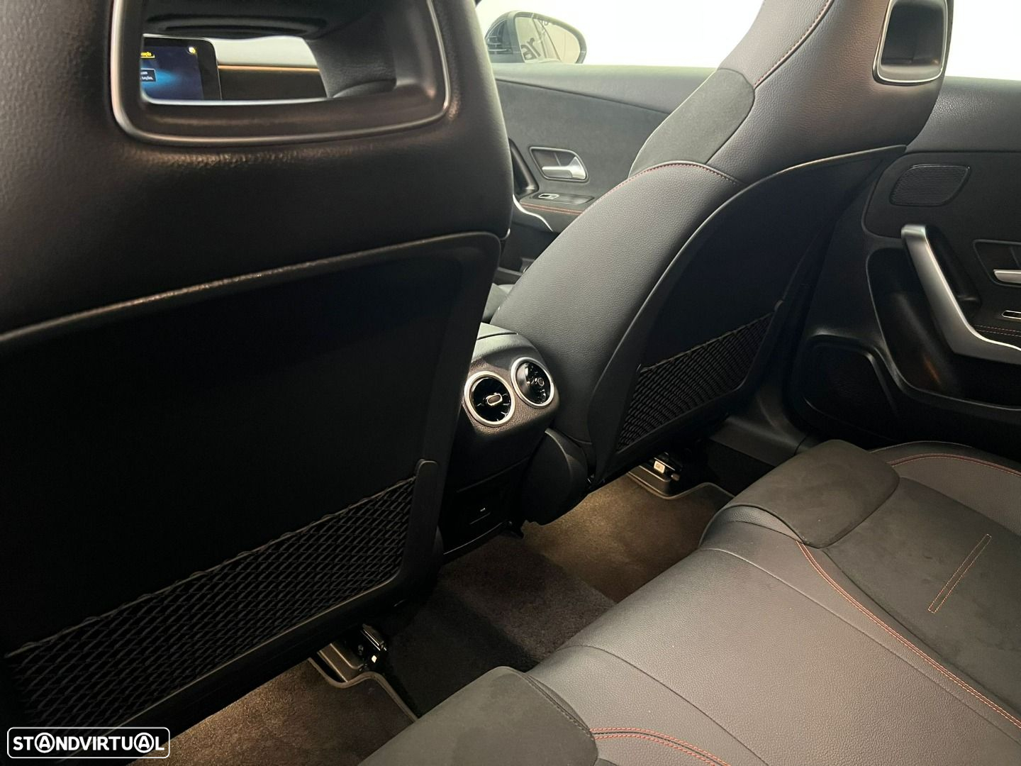 Mercedes-Benz A 250 e AMG Line - 33