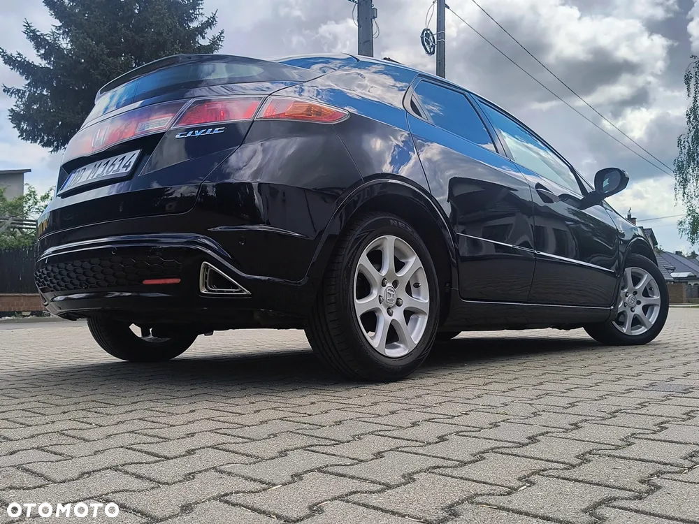 Honda Civic 1.8 Executive - 17