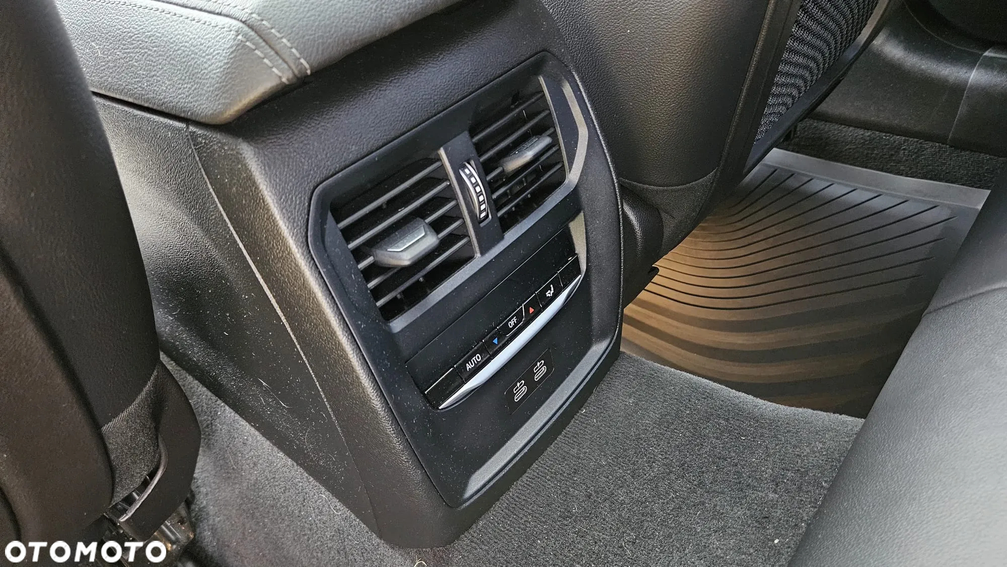 BMW Seria 3 330i xDrive M Sport sport - 21