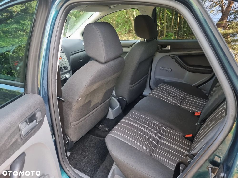Ford Focus 1.6 TDCi DPF Trend - 12