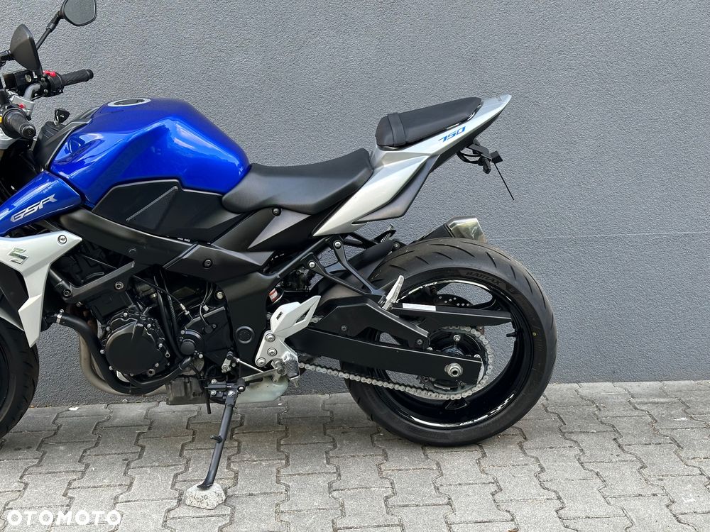 Suzuki GSR - 10