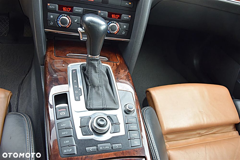 Audi A6 Avant 3.0 TFSI quattro tiptronic - 14