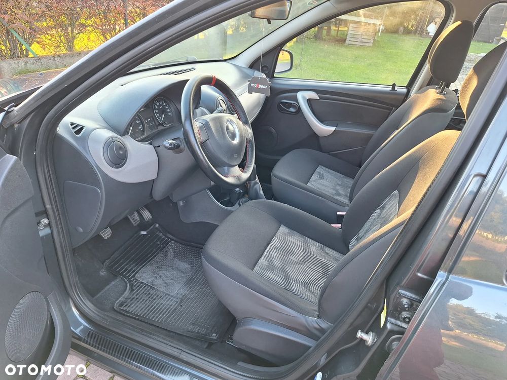 Dacia Sandero 1.2 16V Laureate - 6