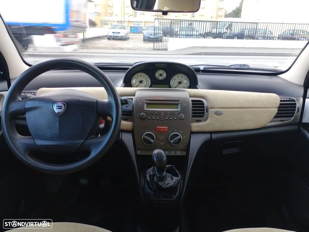 Lancia Ypsilon 1.2 16V Fashion - 18