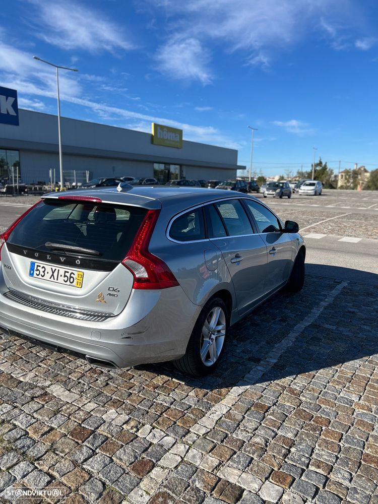 Volvo V60 D6 Plug-In-Hybrid AWD Geartronic Summum - 5