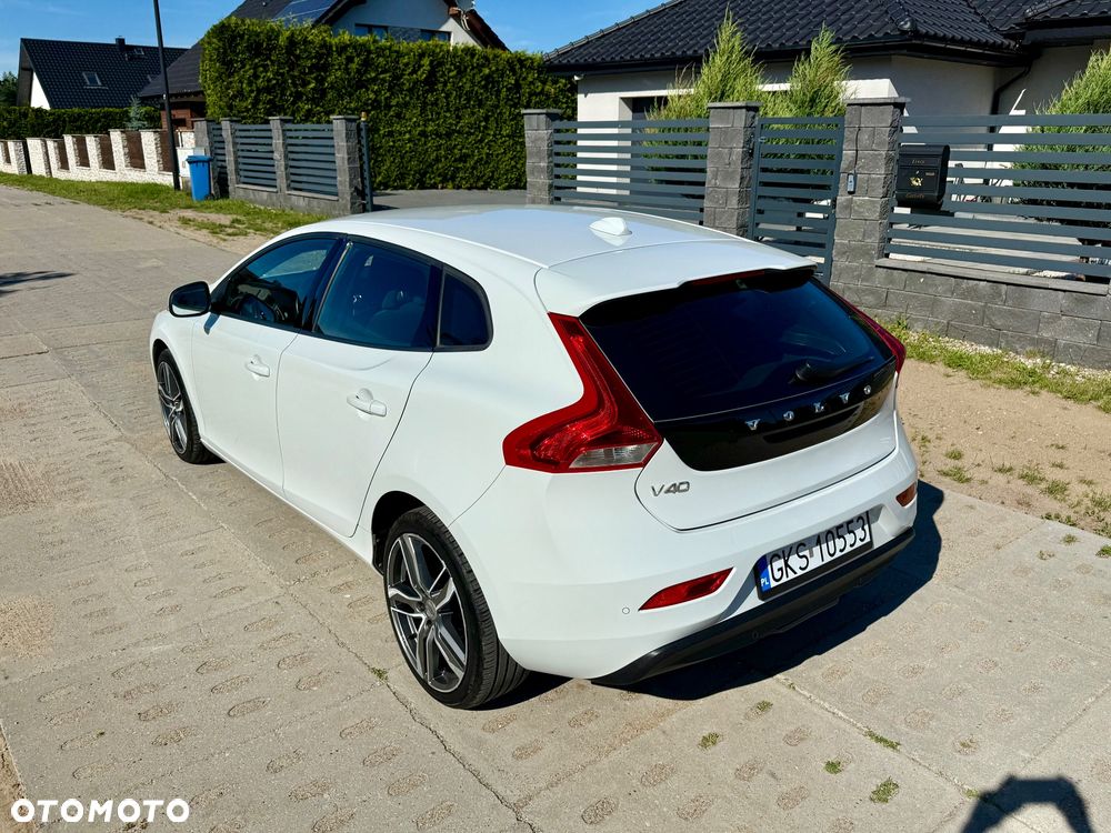 Volvo V40 D2 Geartronic Momentum - 22