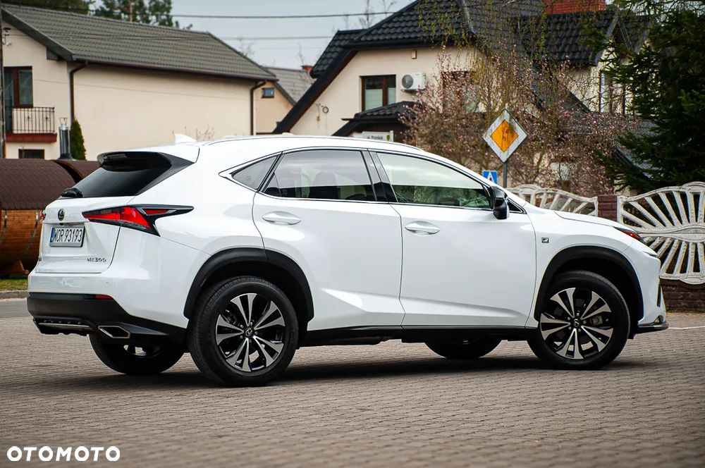 Lexus NX 300 AWD F SPORT - 18